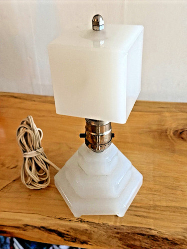 Vintage art deco scottie lamp - deco,